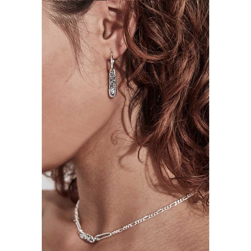 Stolen Girlfriends Club Love And Chaos Anchor Sleepers image number 1